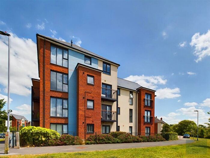 2 Bedroom Apartment To Rent In Jenner Boulevard, Bristol, BS16