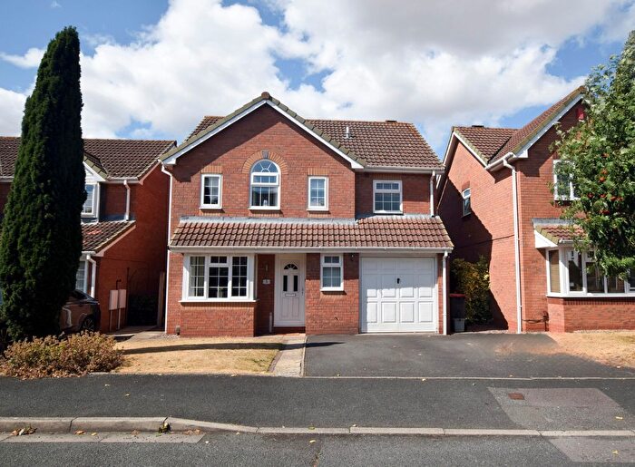 3 Bedroom Detached House For Sale In Trafalgar Close, Muxton, Telford, TF2