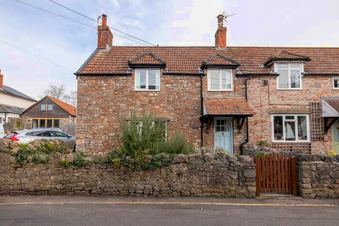 2 Bedroom Character Property To Rent In Homestead Lower North Street, Cheddar, BS27