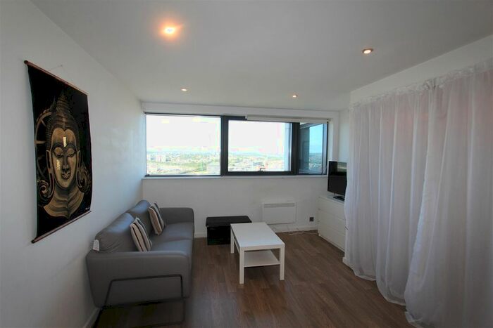 Studio To Rent In Water Lane, Leeds, LS11