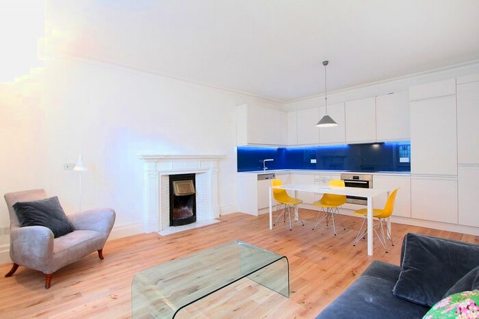 2 Bedroom Flat To Rent In Harcourt Terrace, London, SW10