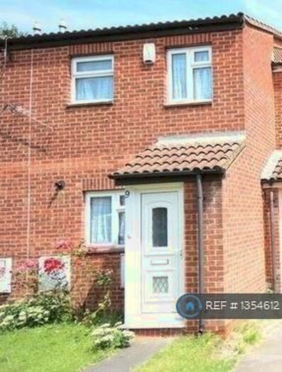 2 Bedroom Terraced House To Rent In Kingfisher Close, London, SE28