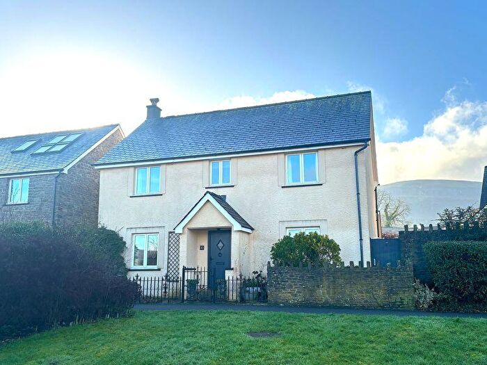 4 Bedroom Detached House For Sale In Canal Close, Llangattock, Crickhowell, NP8