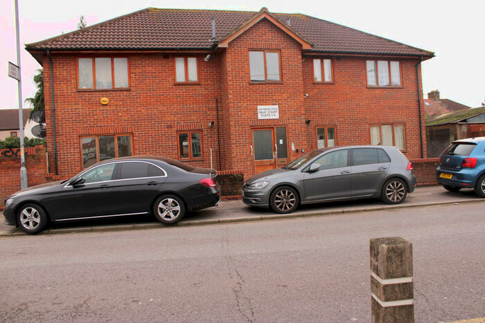 1 Bedroom Flat To Rent In Dale Court, Dagenham, RM10