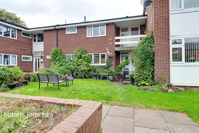 2 Bedroom Apartment For Sale In Barony Court, Nantwich, CW5