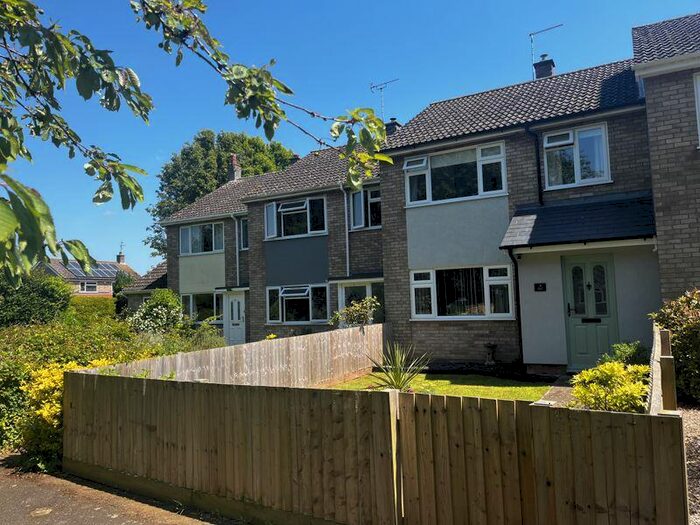 3 Bedroom Terraced House For Sale In Orchard Close, Rougham, IP30