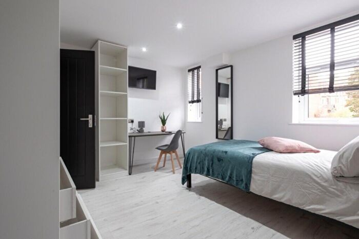 6 Bedroom House To Rent In Monks Road, Lincoln, LN2