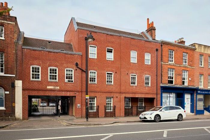 1 Bedroom Flat To Rent In Home Court, London Street, Reading, RG1