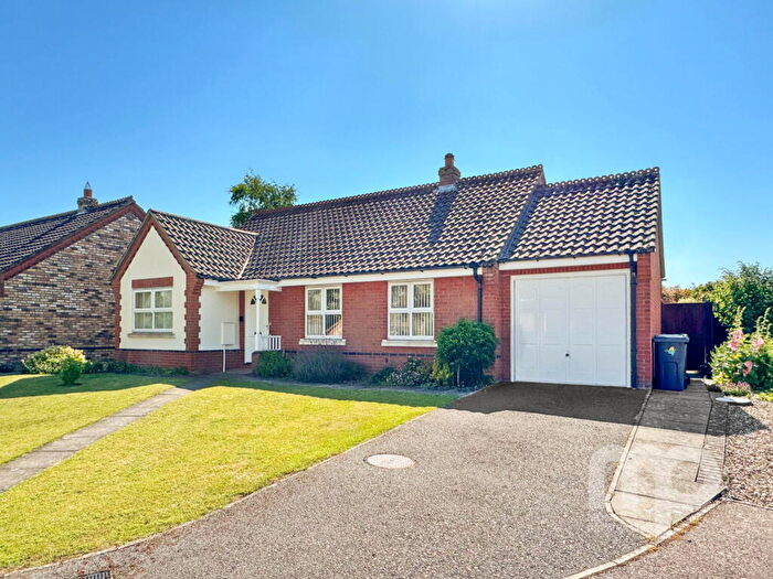 3 Bedroom Detached Bungalow For Sale In Albansfield, Wymondham, NR18