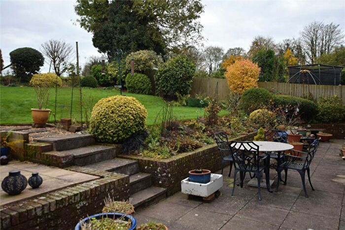 4 Bedroom Detached House For Sale In Alton Road, South Warnborough, Hook, Hampshire, RG29
