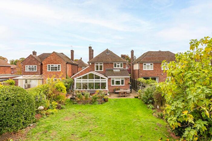 4 Bedroom Detached House For Sale In Lancot Avenue, Dunstable, LU6