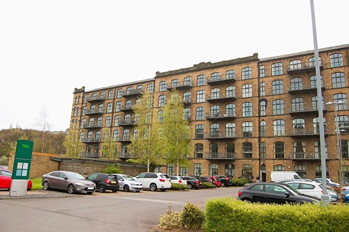 1 Bedroom Apartment For Sale In Low Westwood Lane, Linthwaite, HD7