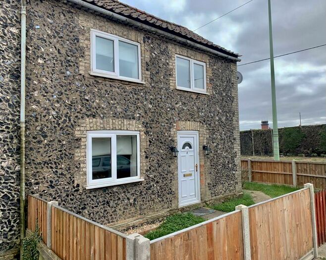 2 Bedroom Cottage To Rent In Holmsey Green, Beck Row, Bury St. Edmunds, IP28