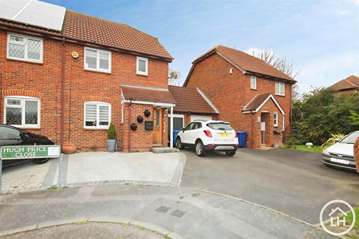 3 Bedroom Property For Sale In Hugh Price Close, Murston, Sittingbourne, ME10