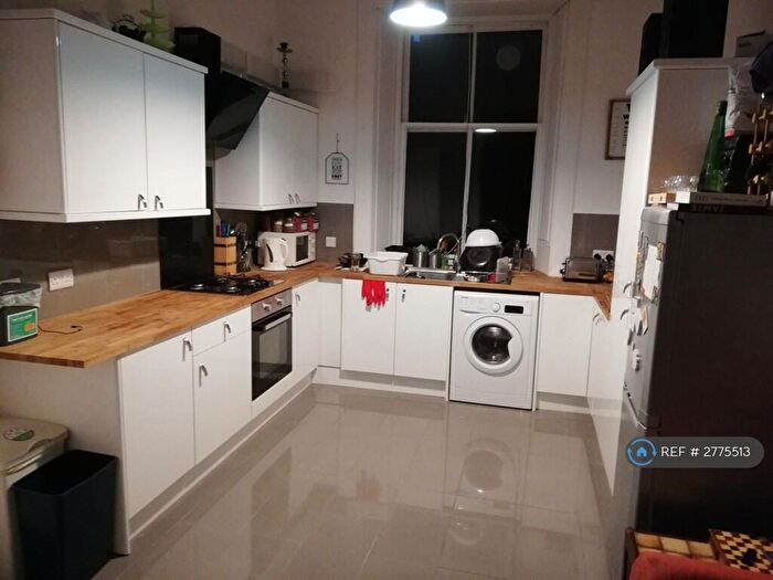 3 Bedroom Flat To Rent In Marchmont St, Edinburgh, EH9