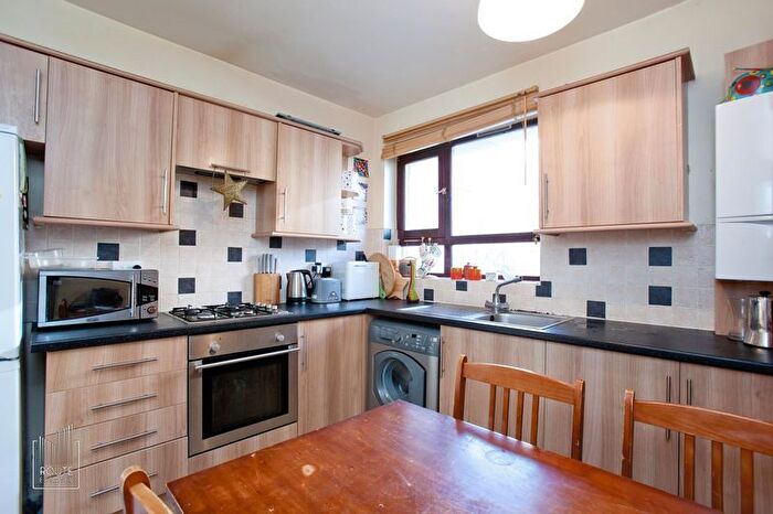 4 Bedroom Flat To Rent In Mulletsfield, Cromer Street, Kings Cross, WC1H