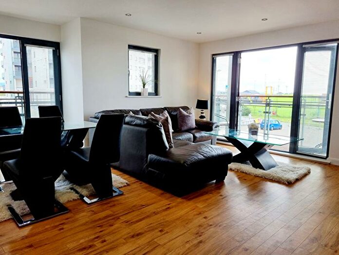 2 Bedroom Flat To Rent In St Margarets Court, Maritime Quarter, Swansea, SA1