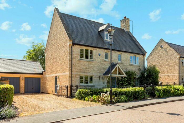 5 Bedroom Detached House For Sale In Homefield, Nassington, Peterborough, PE8