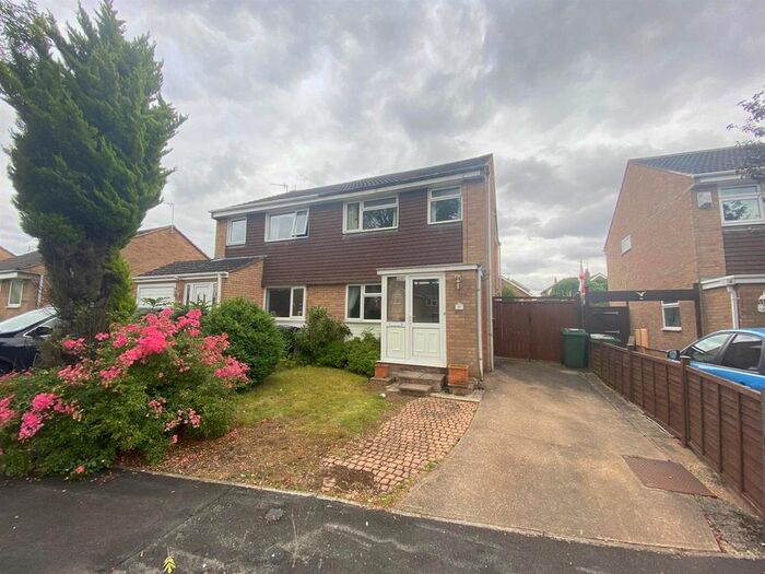 3 Bedroom Semi-Detached House To Rent In Piper Close, Shepshed, Leicestershire, LE12