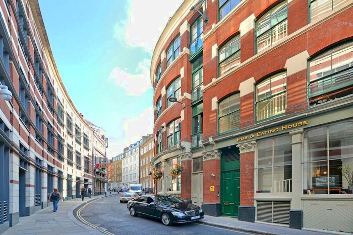 2 Bedroom Apartment To Rent In St Andrew's Hill, St Paul's, City Of London, EC4V