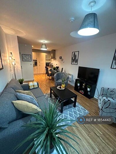 1 Bedroom Flat To Rent In Plaza Boulevard, Liverpool, L8