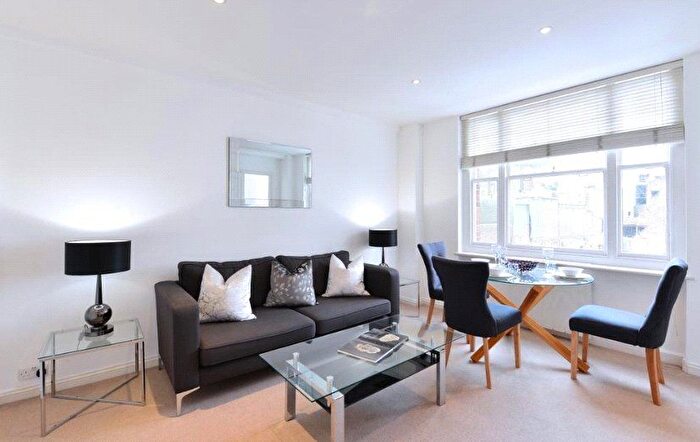 1 Bedroom Flat To Rent In Hill Street, Mayfair, London, W1J