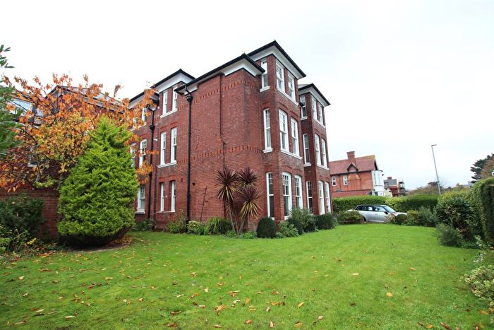 1 Bedroom Flat For Sale In Alphington Road, Exeter, EX2