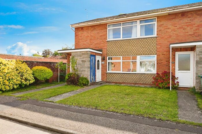 2 Bedroom Flat For Sale In Nursery Close, Headington, Oxford, OX3