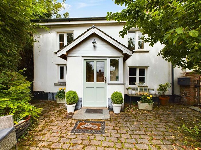 3 Bedroom Detached House For Sale In Holsworthy, Devon, EX22