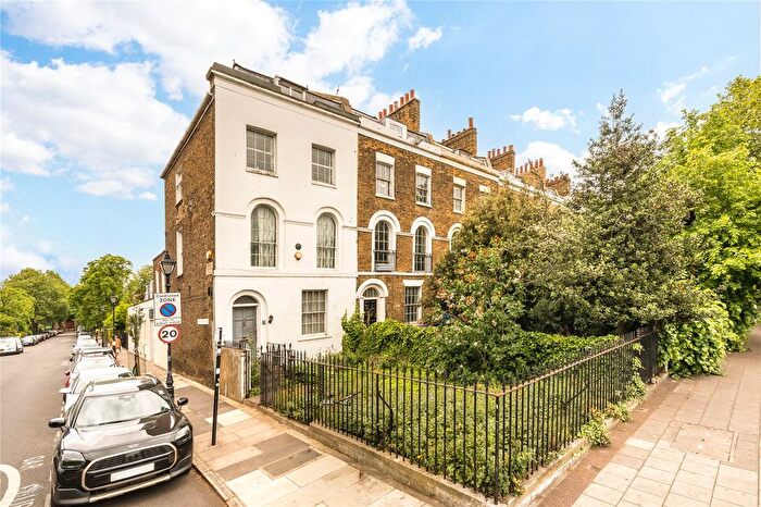 2 Bedroom Flat To Rent In Mile End Road, Bow, London, E3