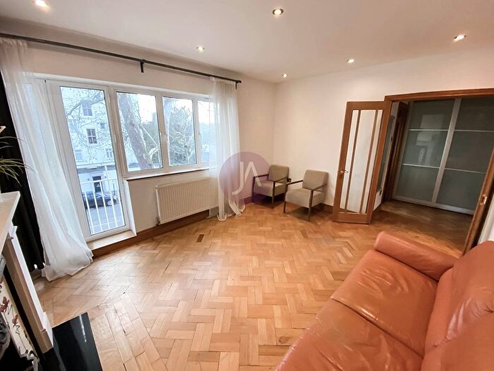 1 Bedroom Flat To Rent In Warner House, Abercorn Place, St. Johns Wood, London, NW8