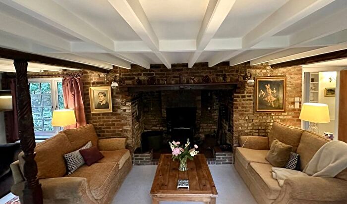 5 Bedroom Detached House To Rent In Stone, Tenterden, Kent, TN30