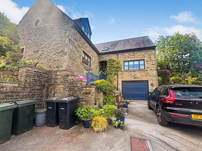 4 Bedroom Detached House For Sale In Glen Lee Lane, Long Lee, Keighley, BD21
