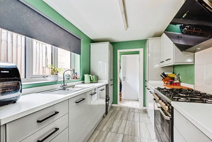 3 Bedroom Terraced House For Sale In Edinburgh Street, Swindon, Wiltshire, SN2