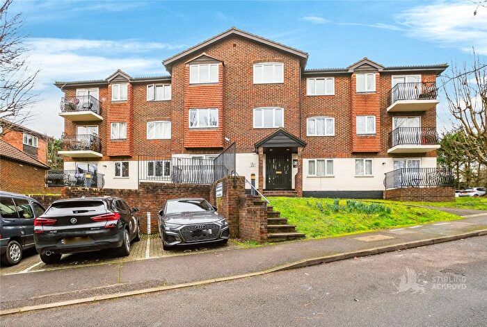 2 Bedroom Flat To Rent In Birchend Close, South Croydon, CR2