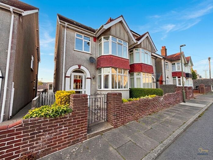 4 Bedroom Semi Detached House For Sale In Cedar Court Road, Torquay, TQ1