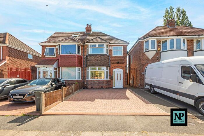 3 Bedroom Semi Detached House For Sale In Woodcock Lane North, Birmingham, B27
