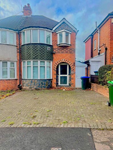 3 Bedroom Semi Detached House To Rent In Old Walsall Road, Birmingham, B42