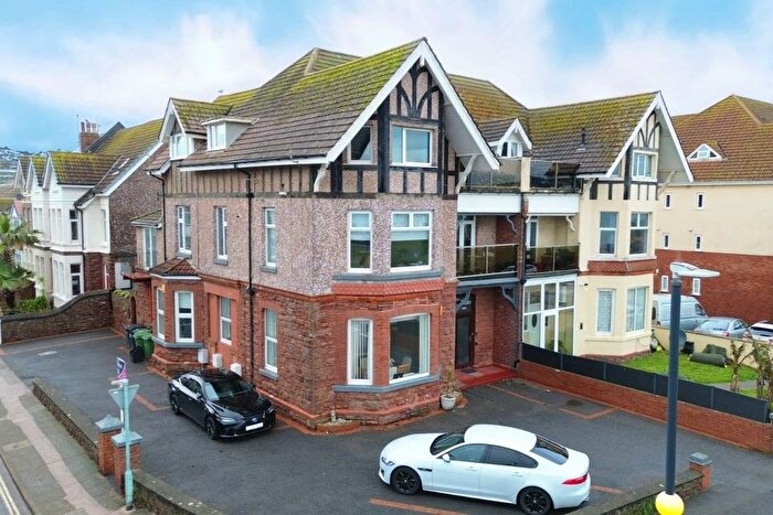 2 Bedroom Flat For Sale In Marine Drive, Preston, Paignton, TQ3