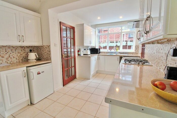 4 Bedroom Detached House For Sale In Croftlands Avenue, Stubbington, Fareham, PO14