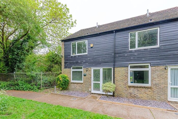 3 Bedroom End Terrace House For Sale In Bazes Shaw, New Ash Green, Longfield, Kent, DA3