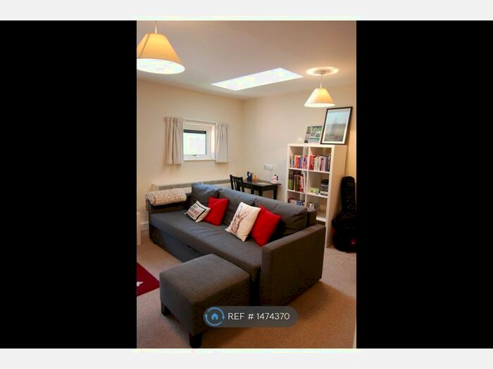 1 Bedroom Flat To Rent In Claverton Court, Chester, CH4