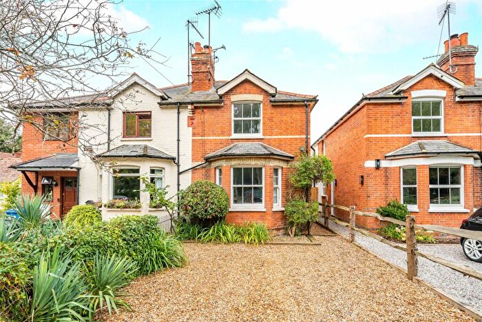 3 Bedroom Semi-Detached House For Sale In Aldershot Road, Pirbright, Woking, Surrey, GU24