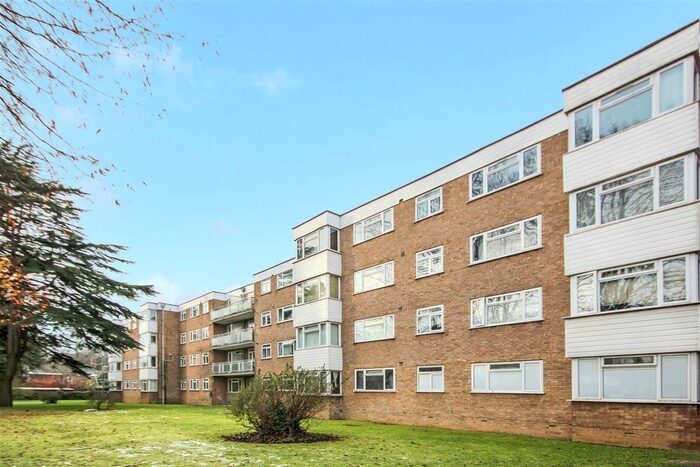 2 Bedroom Flat To Rent In The Priory, London Road, East Sussex, BN1