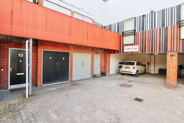 2 Bedroom Maisonette For Sale In Alexandra Road, Harlow, CM17