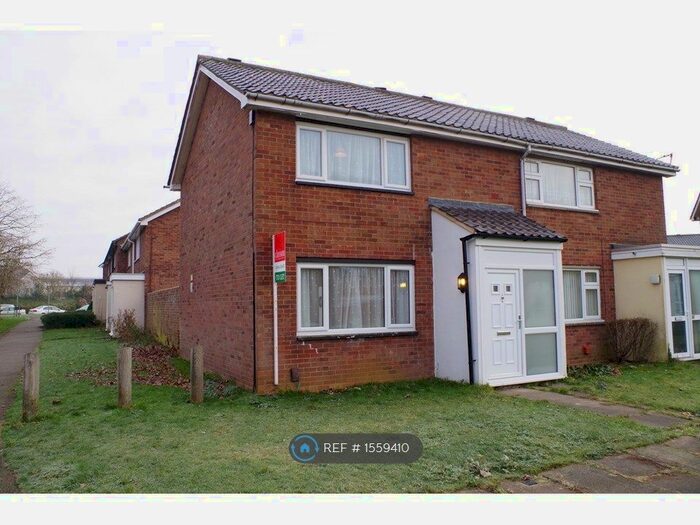 2 Bedroom Semi-Detached House To Rent In Greenside, Northampton, NN3