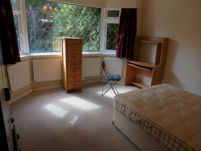 4 Bedroom House To Rent In Bedroom House In Winton, BH9