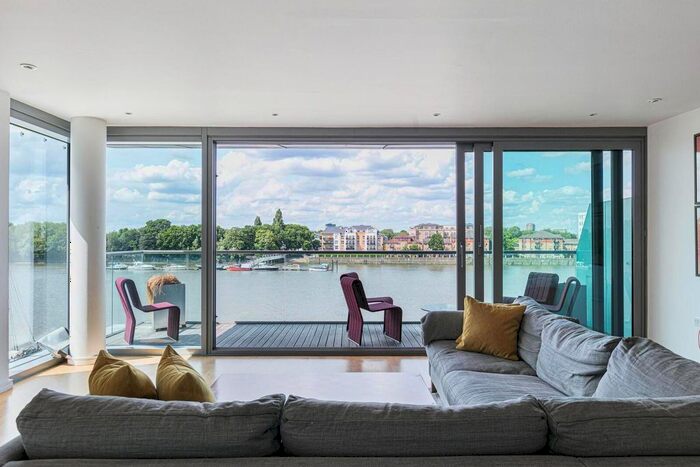 2 Bedroom Flat To Rent In Mandel House, Eastfields Avenue, SW18