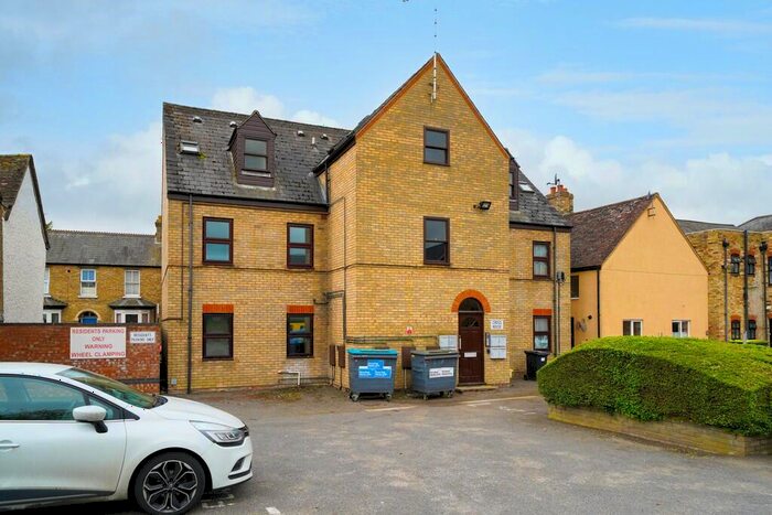 1 Bedroom Flat To Rent In Huntingdon Street, St. Neots, PE19