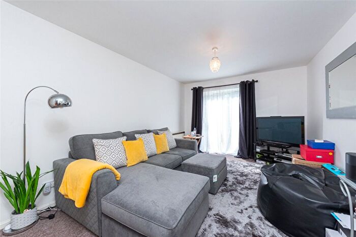 2 Bedroom Flat To Rent In Burghley Hall Close, Princes Way, SW19